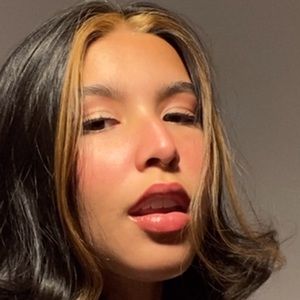 Meet your Posher, Raquel